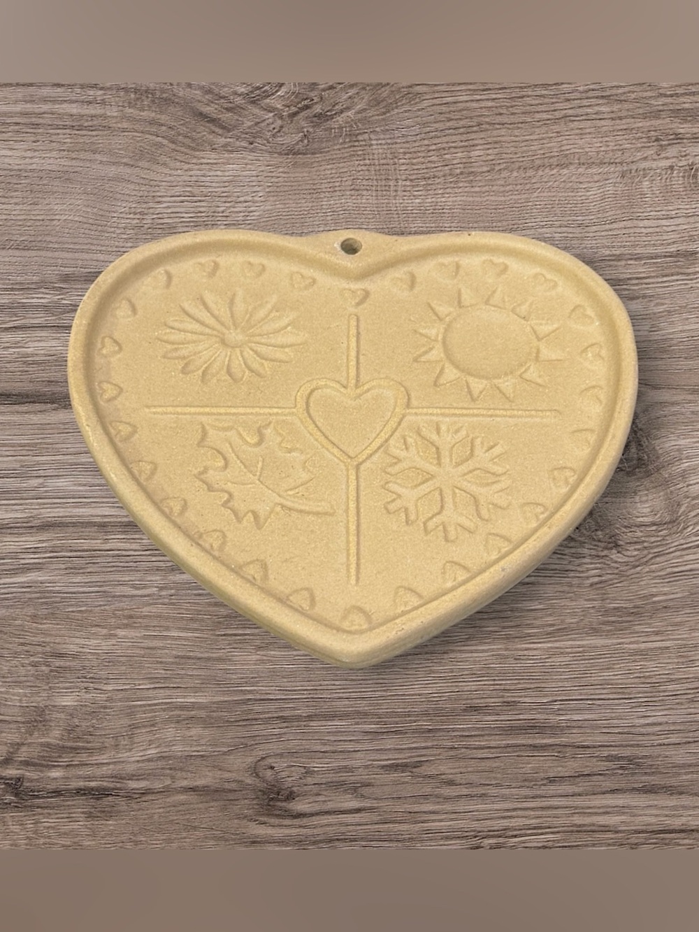 Vintage 1997 Pampered Chef Seasons of the Heart Stoneware Cookie Mold